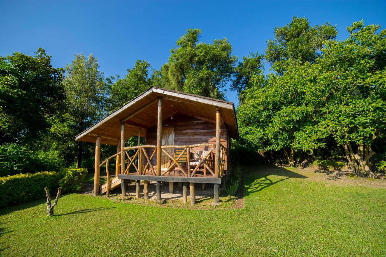 Lake Bunyonyi Eco Resort Chabahinga Екстериор снимка