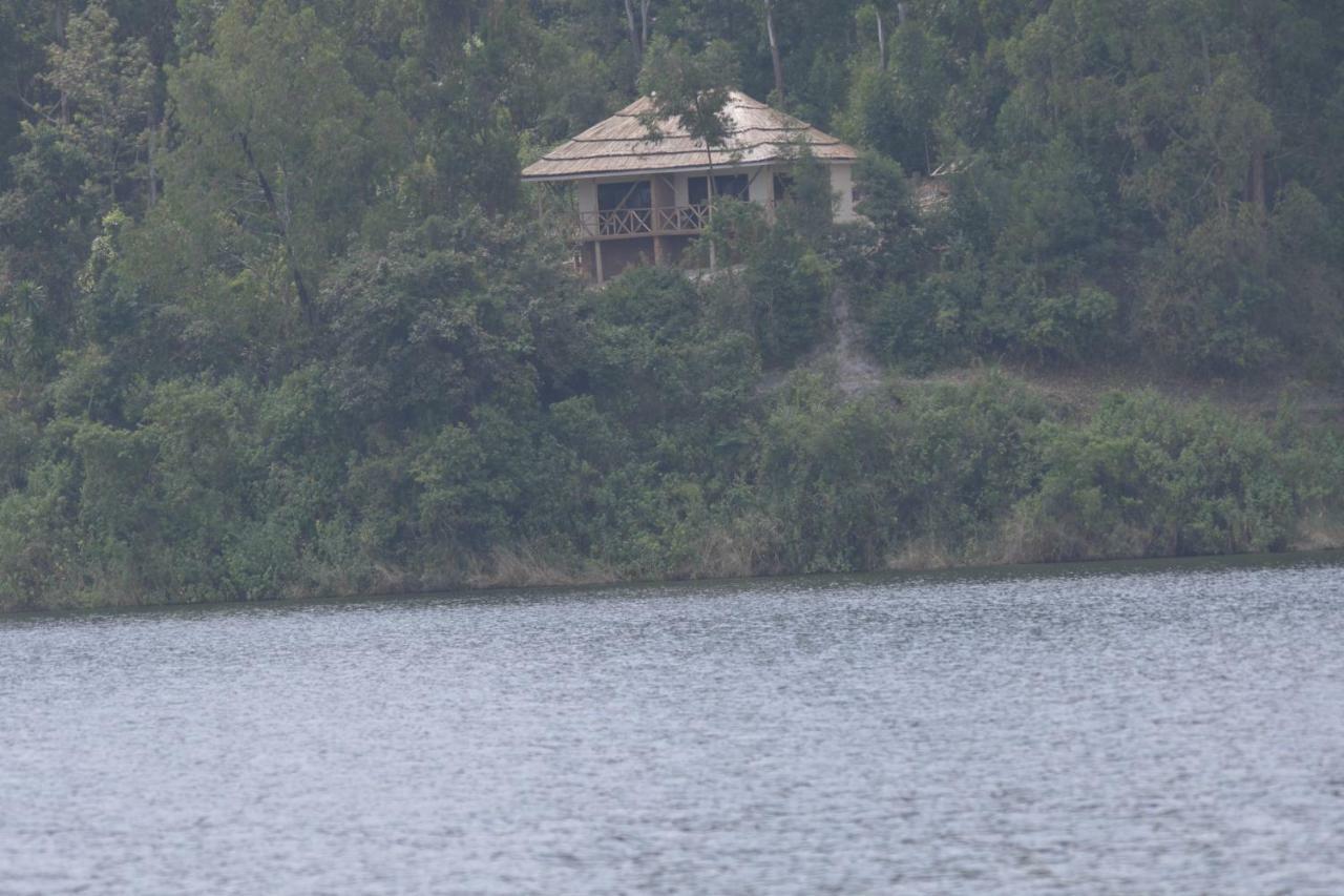 Lake Bunyonyi Eco Resort Chabahinga Екстериор снимка